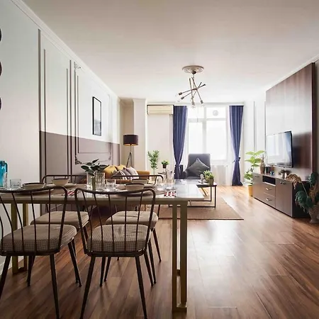 Gorgeous & Luxury In The Heart Of Sisli! Lägenhet